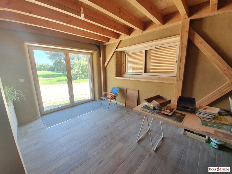 Batiment paille à Neuvy Bouin (79)